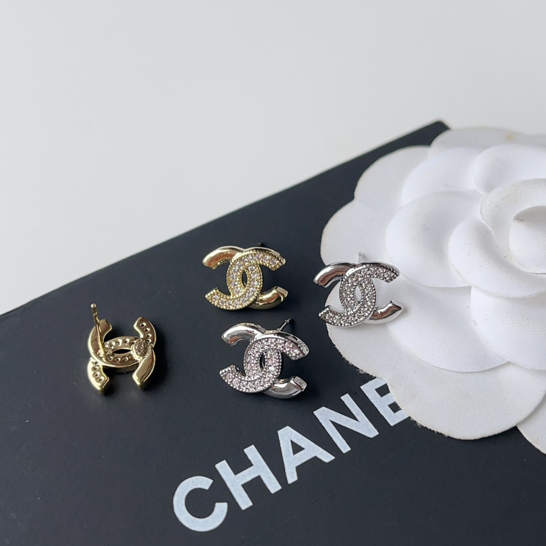High   Quality   Fashion    Earring    011014