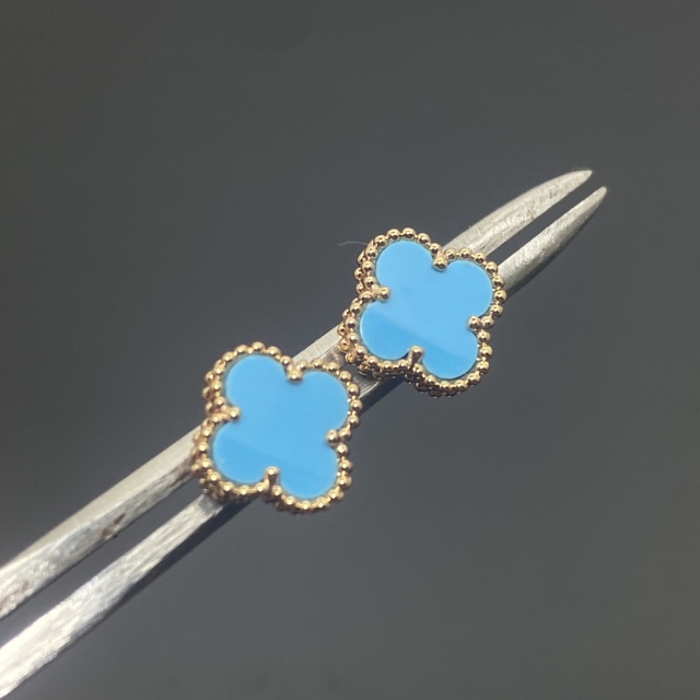 High Quality Fashion     Earring  03130472