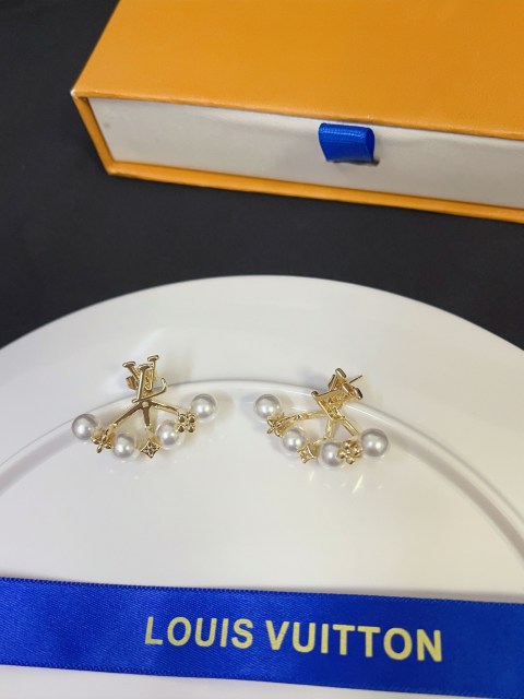High   Quality   Fashion    Earring    011003