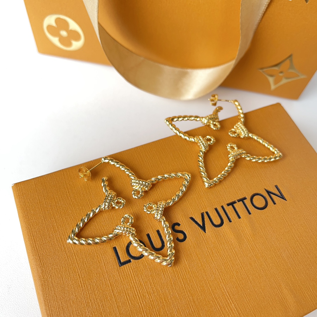 High   Quality   Fashion    Earring    011010