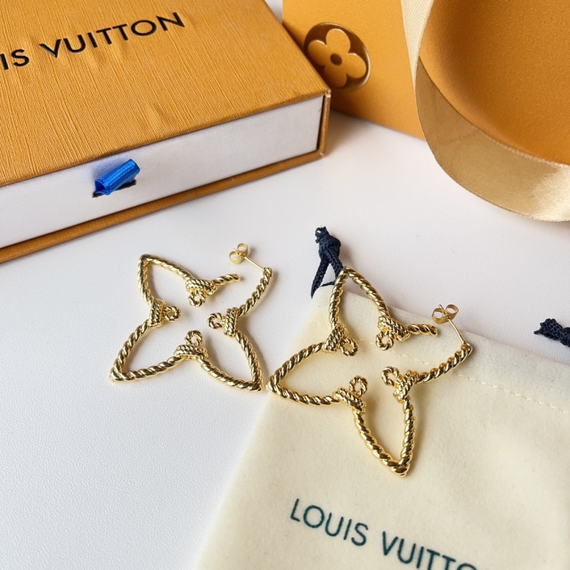 High   Quality   Fashion    Earring    011010