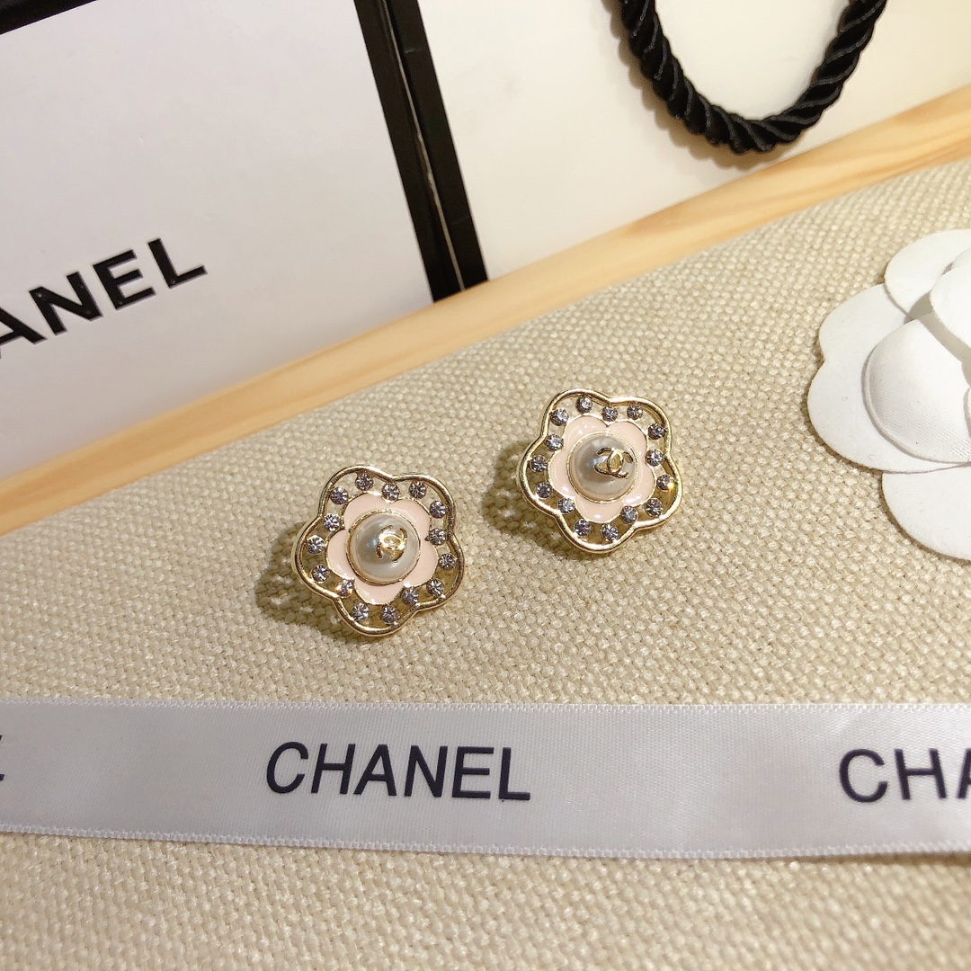 High   Quality   Fashion    Earring    01651