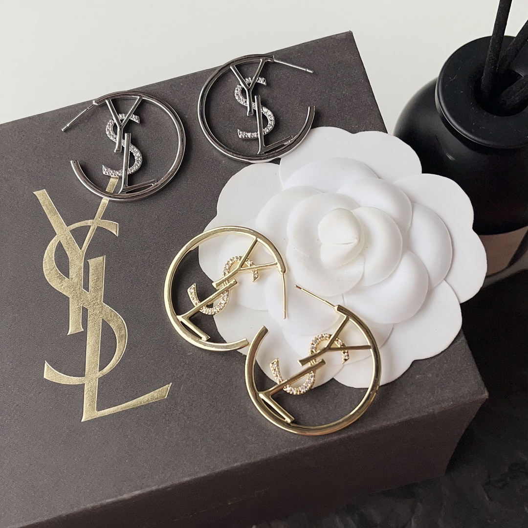 High   Quality   Fashion    Earring    011017