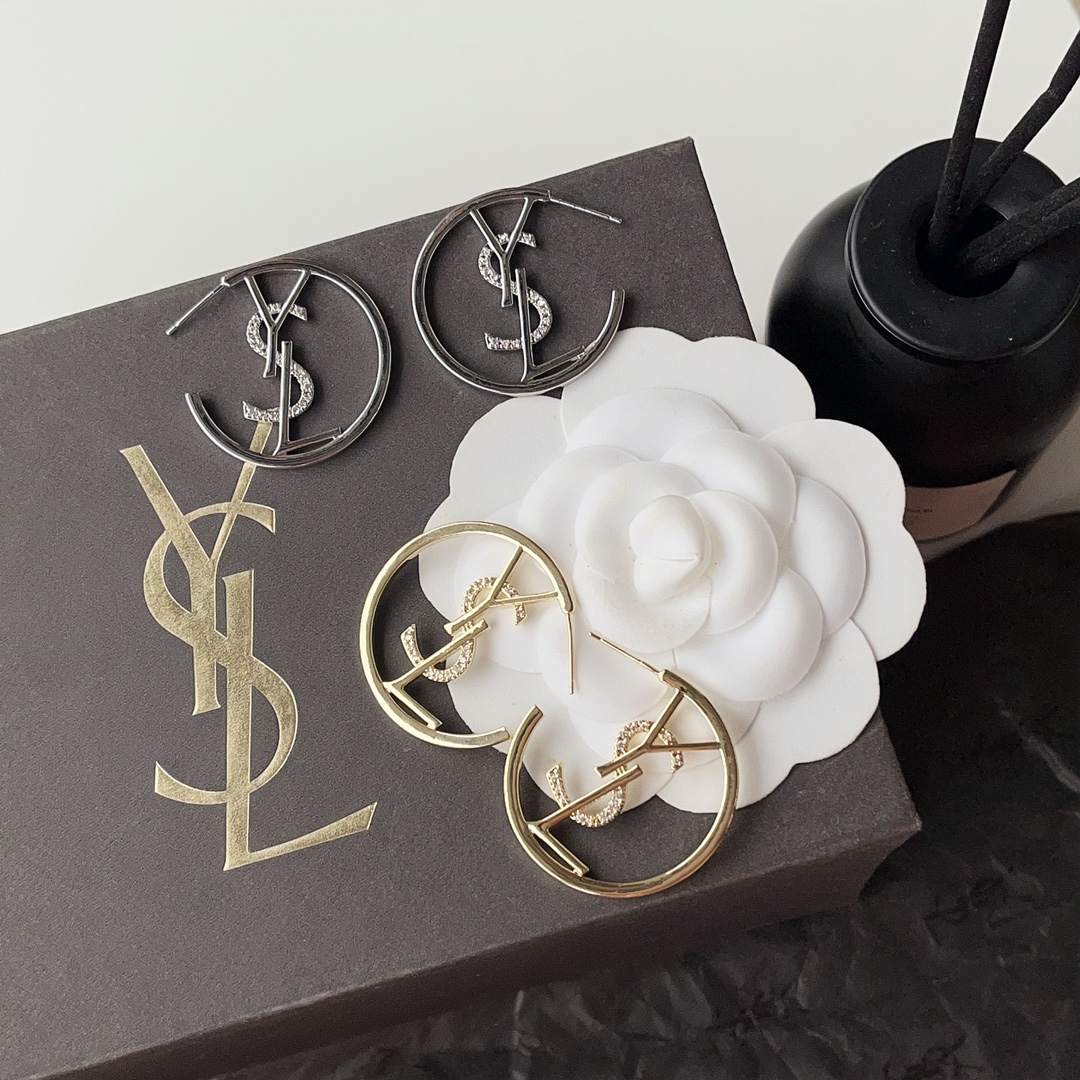 High   Quality   Fashion    Earring    011017