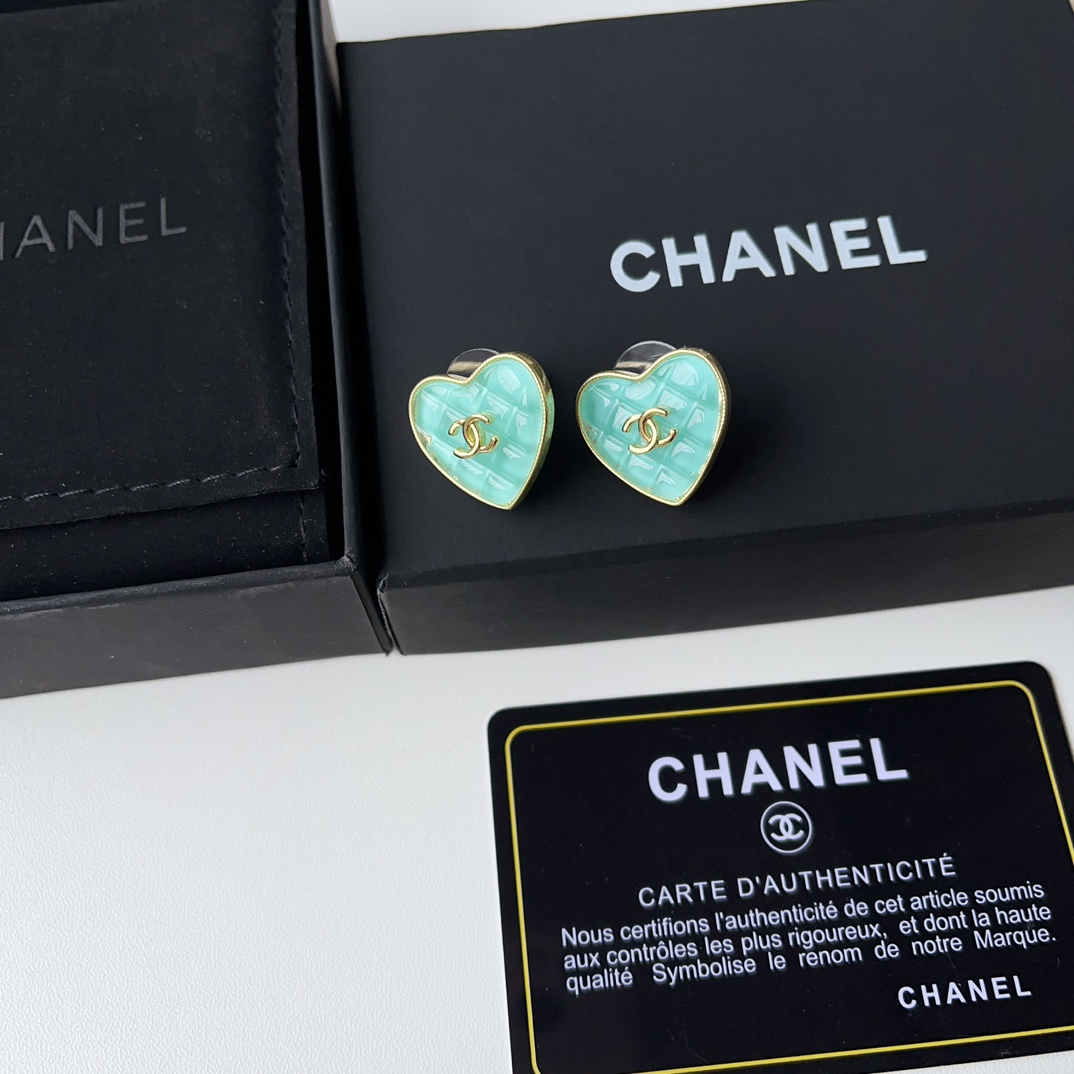 High   Quality   Fashion    Earring    011019