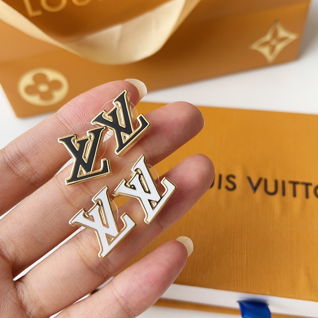 High   Quality   Fashion    Earring    011020