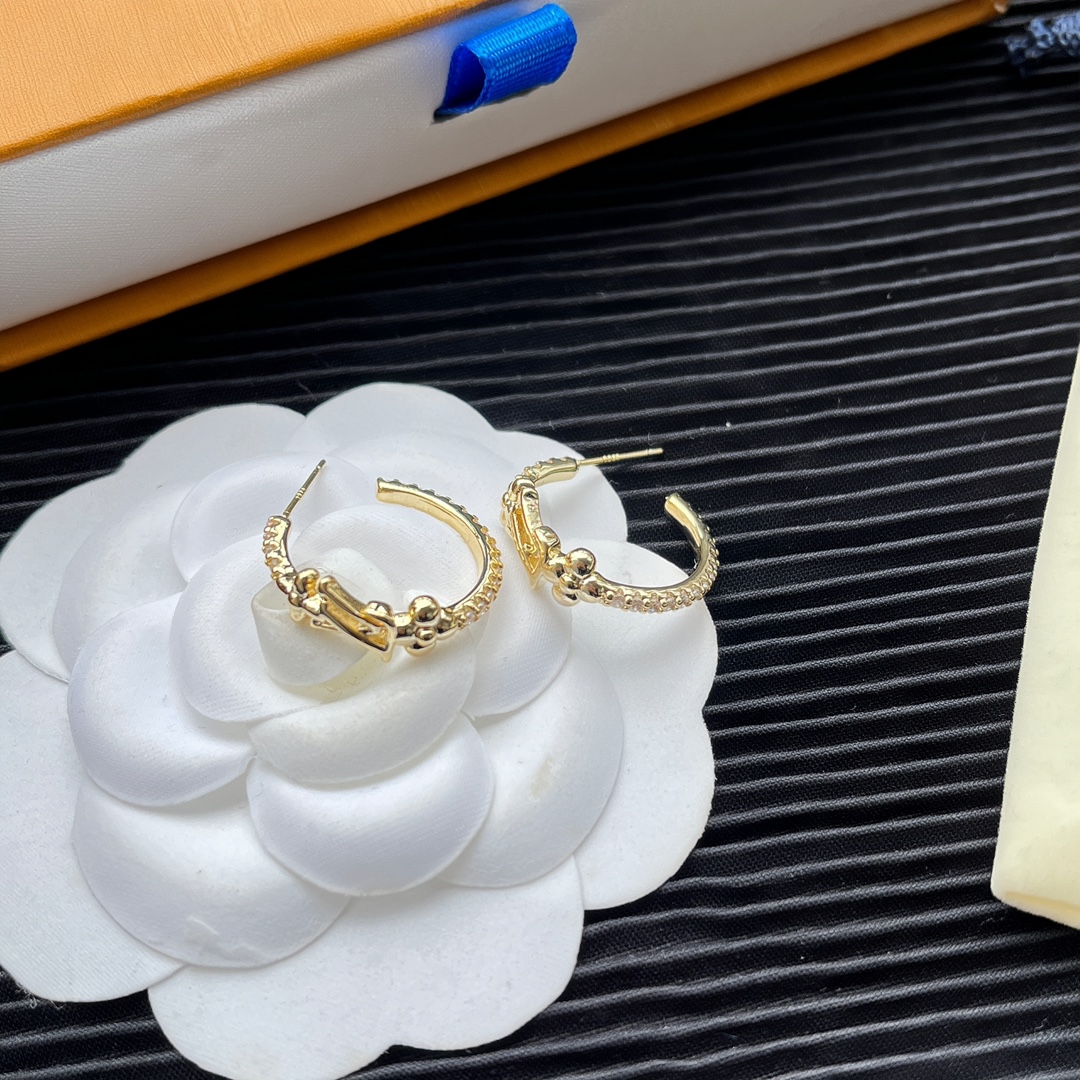 High   Quality   Fashion    Earring   011029