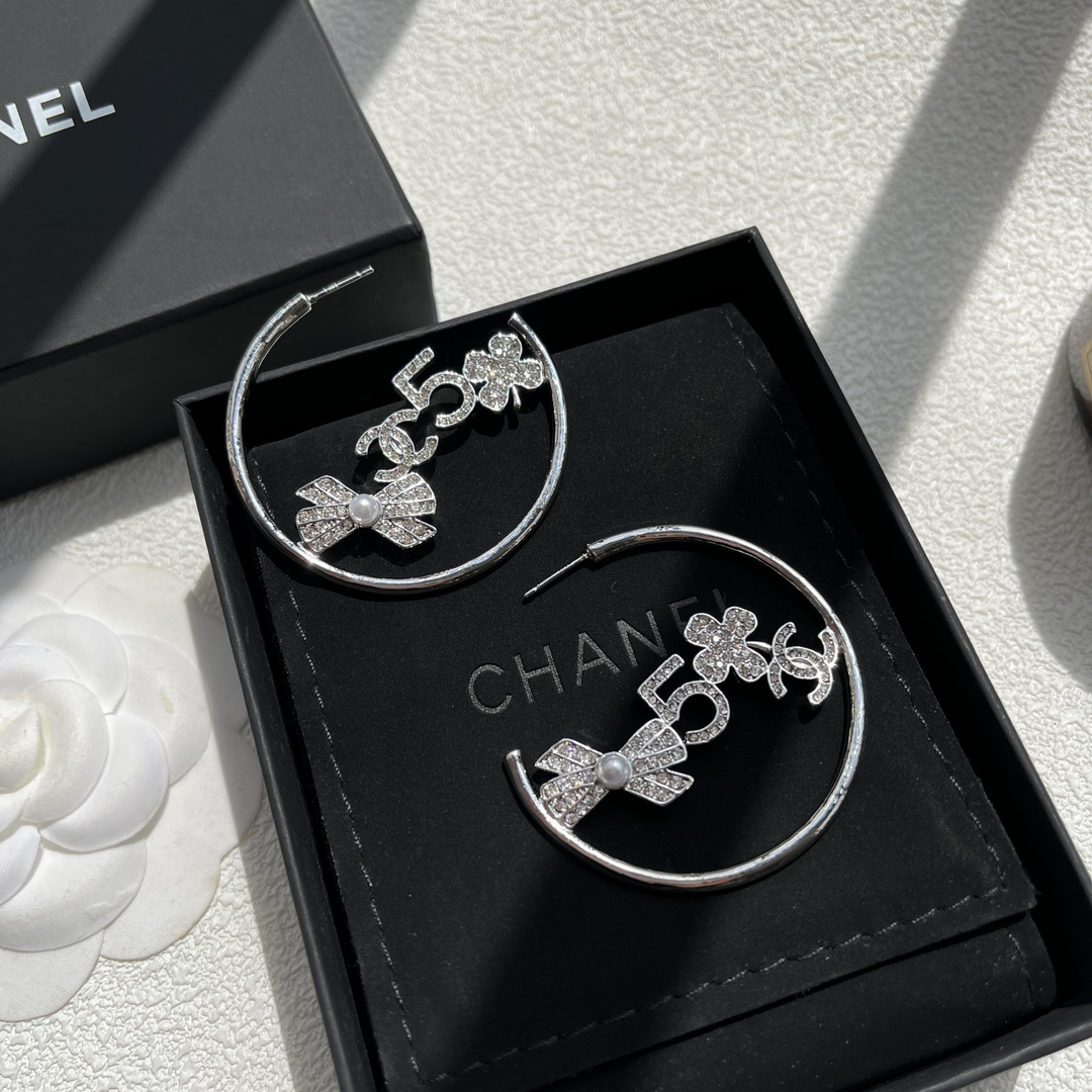 High   Quality   Fashion    Earring   011030