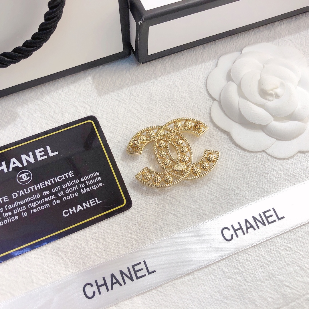 High   Quality   Fashion    Brooch   01005