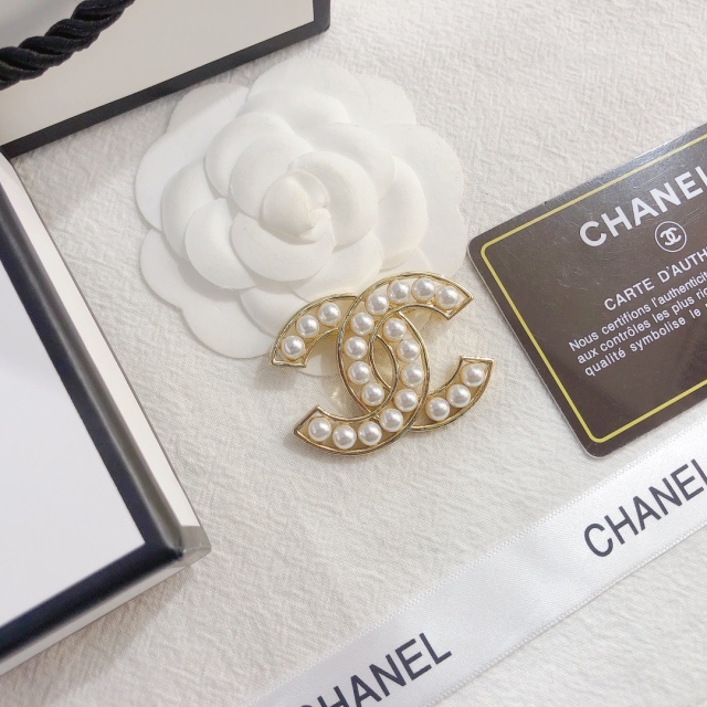 High   Quality   Fashion    Brooch   01005