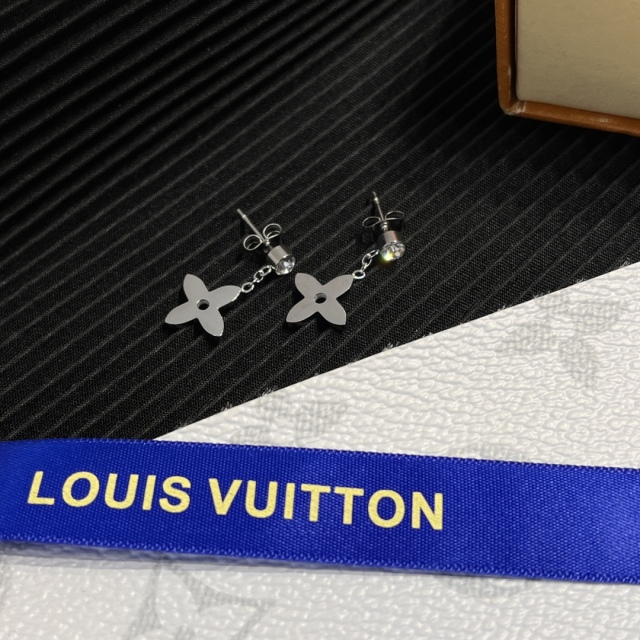 High   Quality   Fashion    Earring   01713