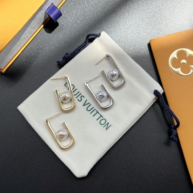 High   Quality   Fashion     Earring   011036