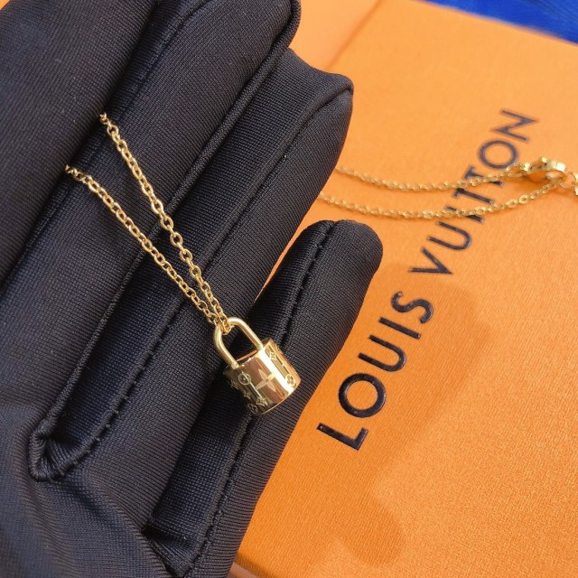 High   Quality   Fashion     Necklace   01326