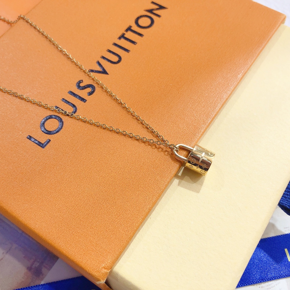 High   Quality   Fashion     Necklace   01326