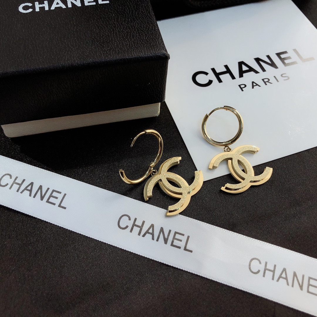 High   Quality   Fashion     Earring   01401