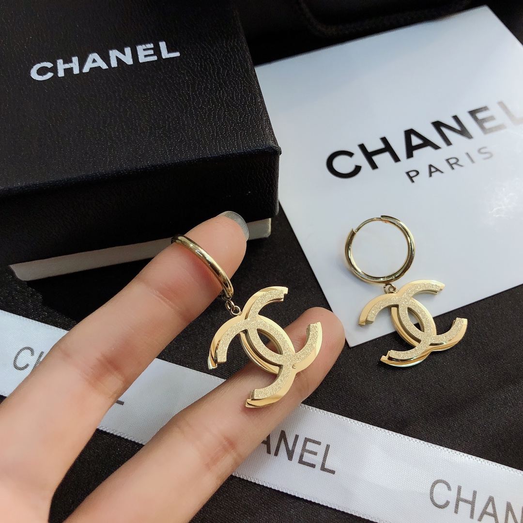 High   Quality   Fashion     Earring   01401