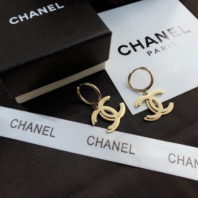 High   Quality   Fashion     Earring   01401