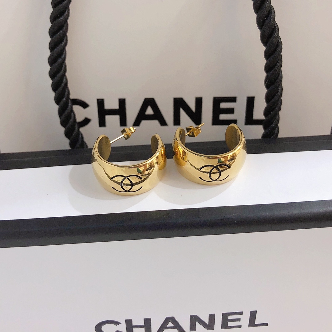 High   Quality   Fashion     Earring   01568