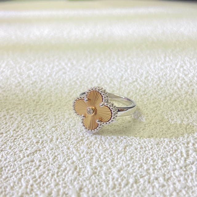 High   Quality  Fashion    Ring  03130690