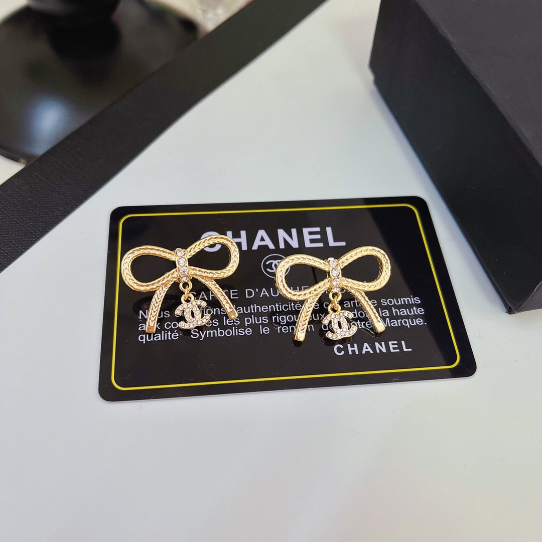 High   Quality   Fashion     Earring    011040