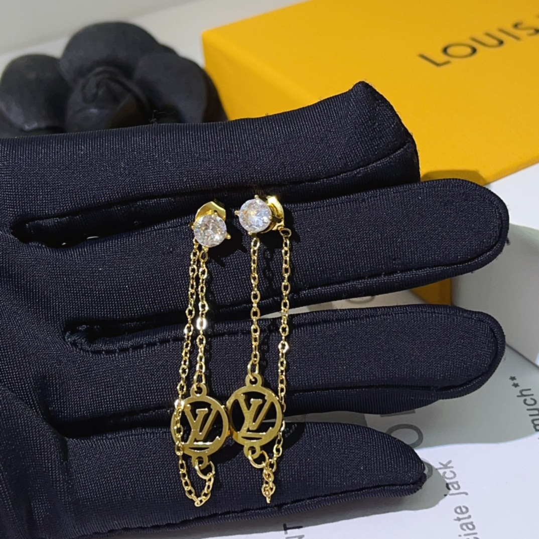 High   Quality   Fashion     Earring    011044