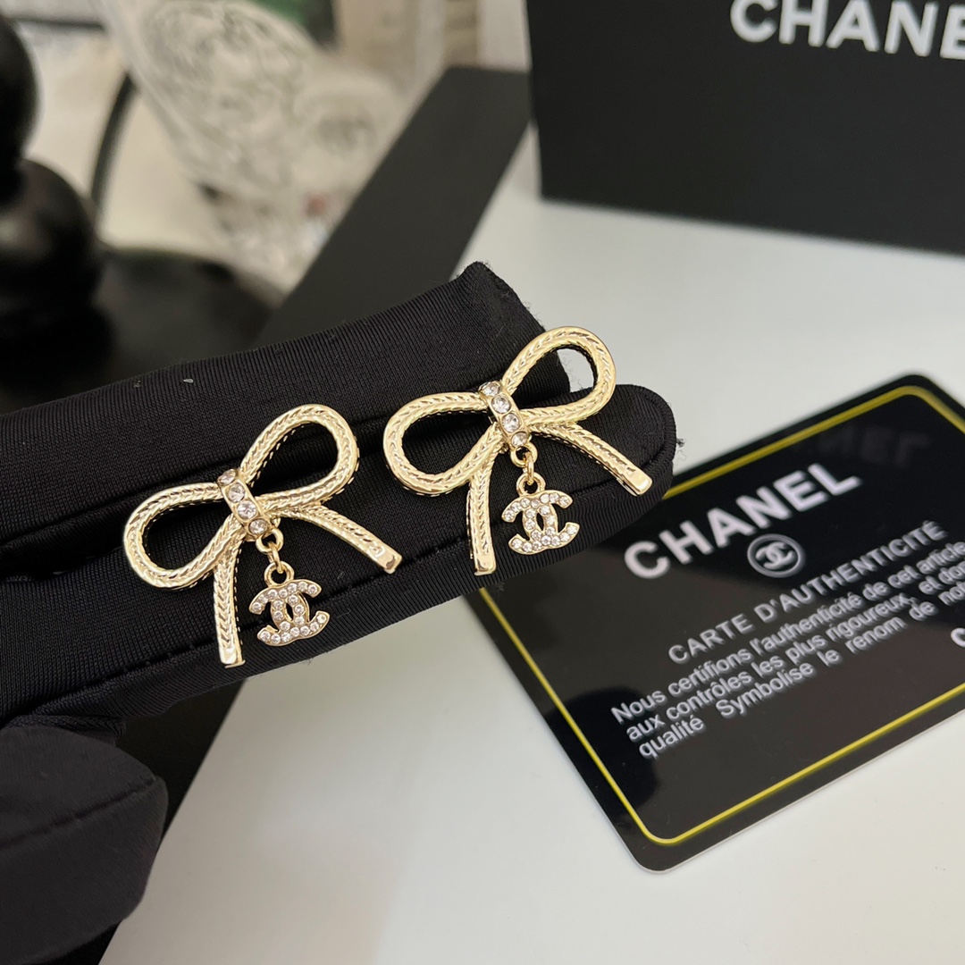 High   Quality   Fashion     Earring    011040