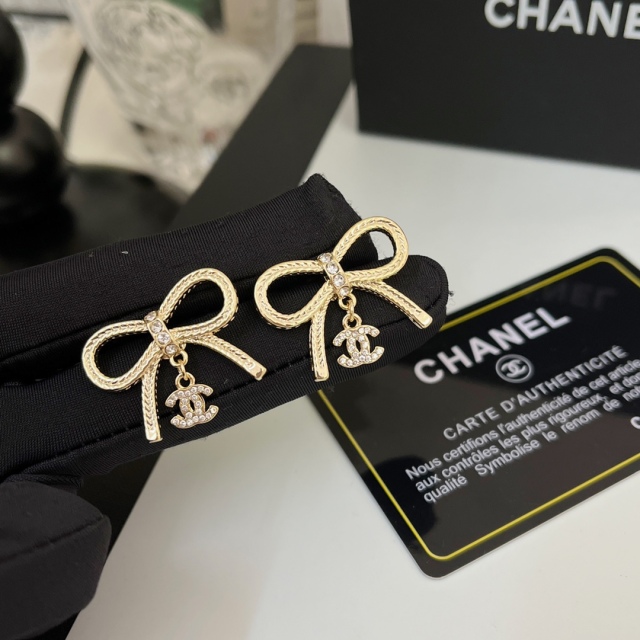 High   Quality   Fashion     Earring    011040
