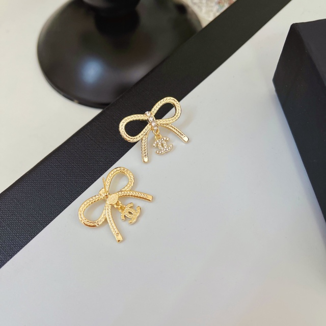 High   Quality   Fashion     Earring    011040