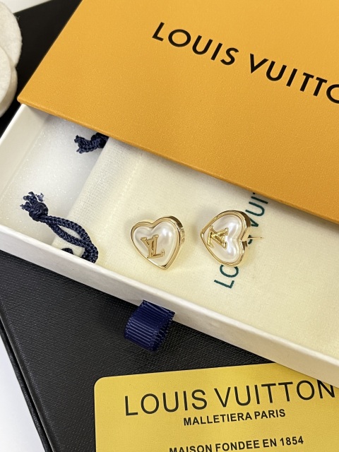 High   Quality   Fashion     Earring    011046
