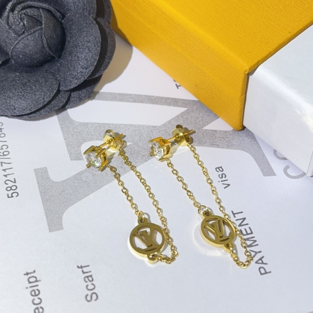 High   Quality   Fashion     Earring    011044