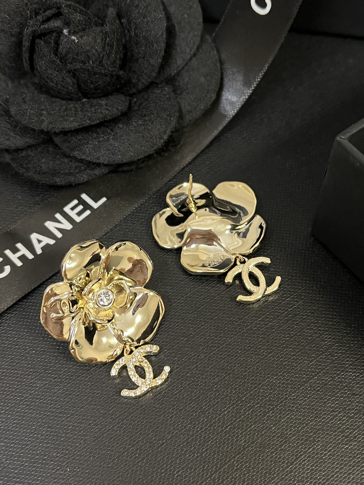 High   Quality   Fashion     Earring    011045
