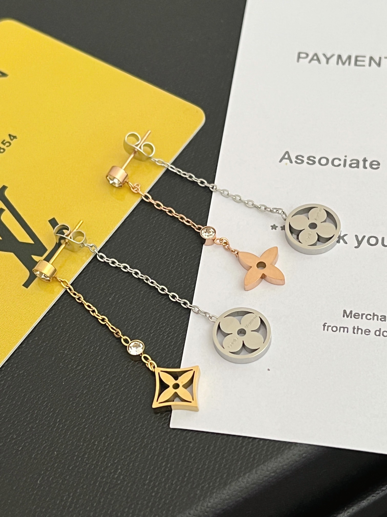 High   Quality   Fashion     Earring    011043