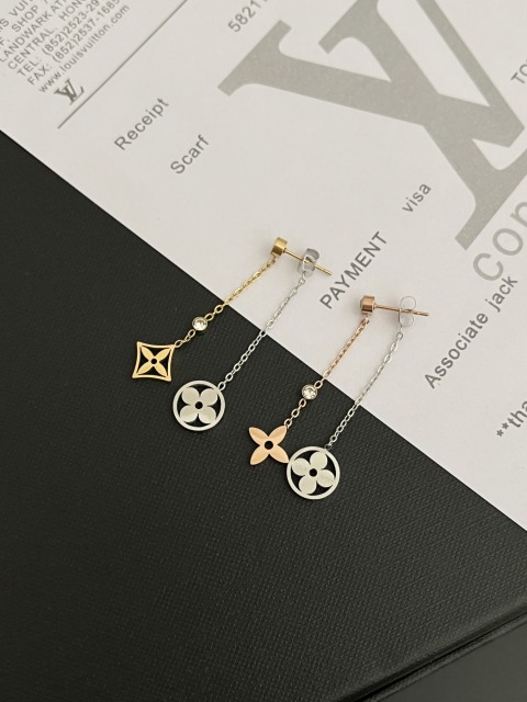 High   Quality   Fashion     Earring    011043