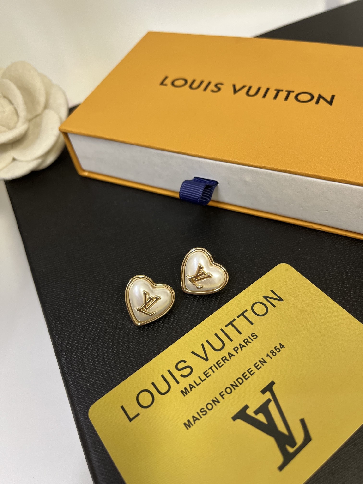 High   Quality   Fashion     Earring    011046