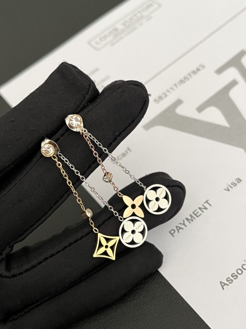 High   Quality   Fashion     Earring    011043