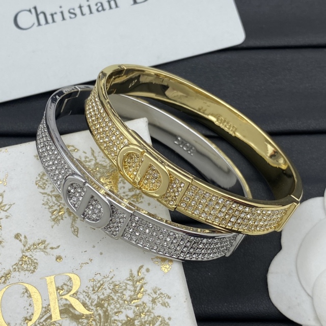 High Quality Fashion    Bracelet  07164438