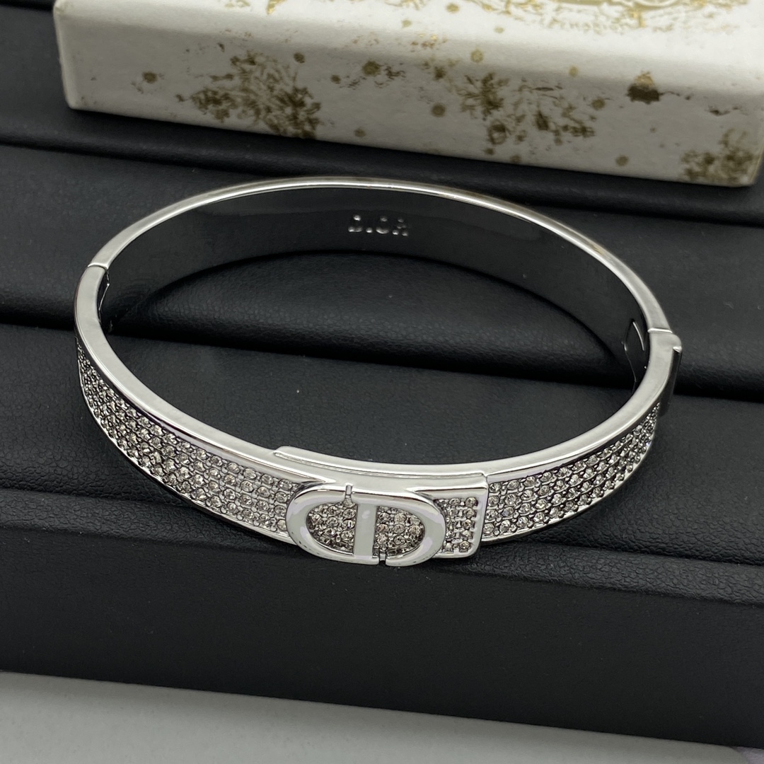 High Quality Fashion    Bracelet  07164438