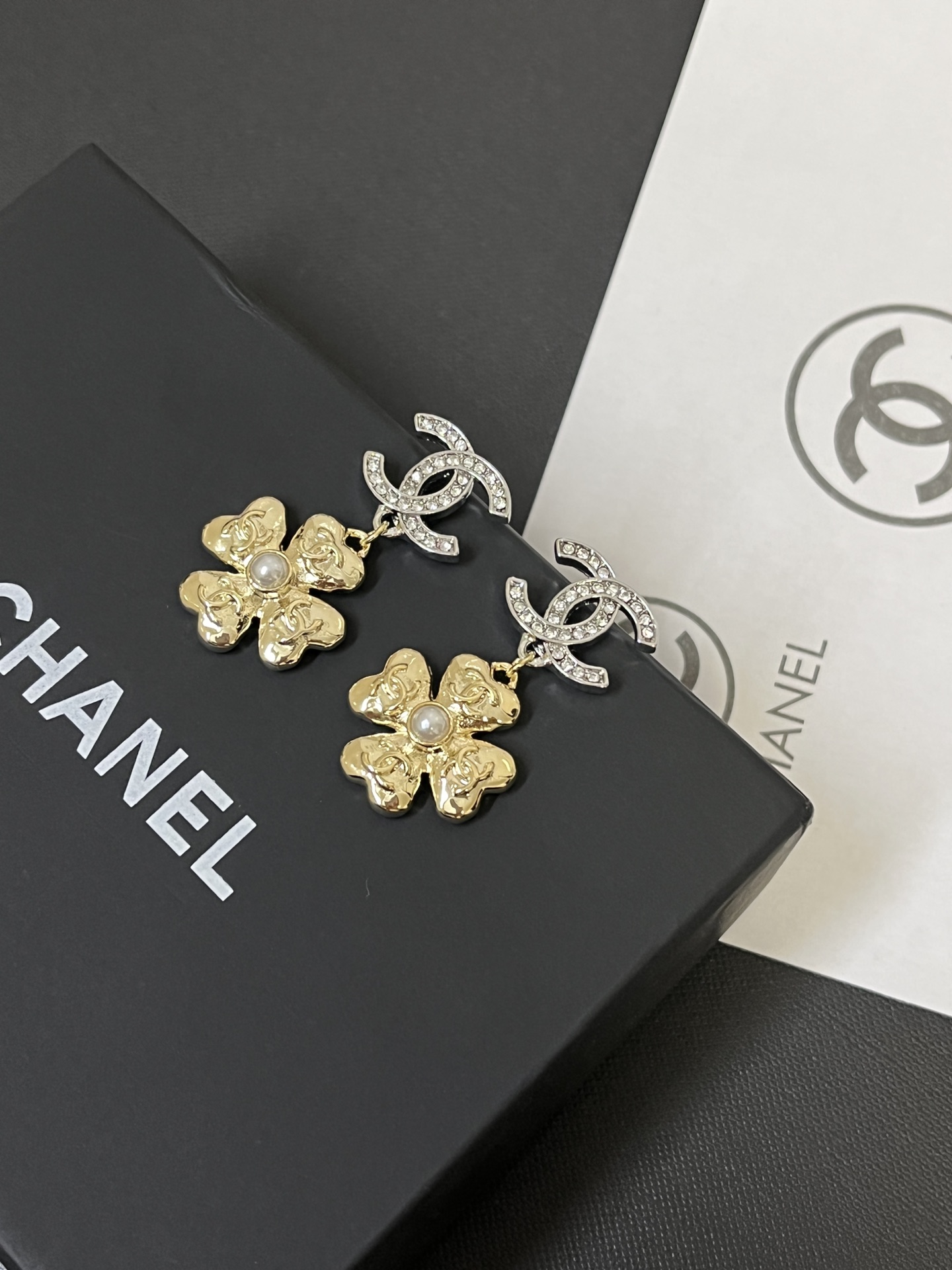 High   Quality   Fashion     Earring    011049