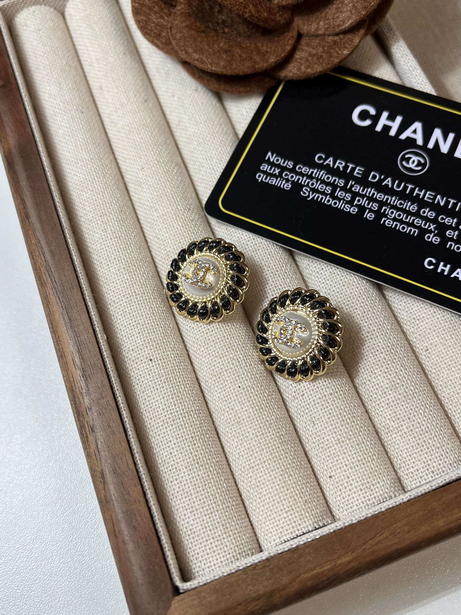 High   Quality   Fashion     Earring    011053