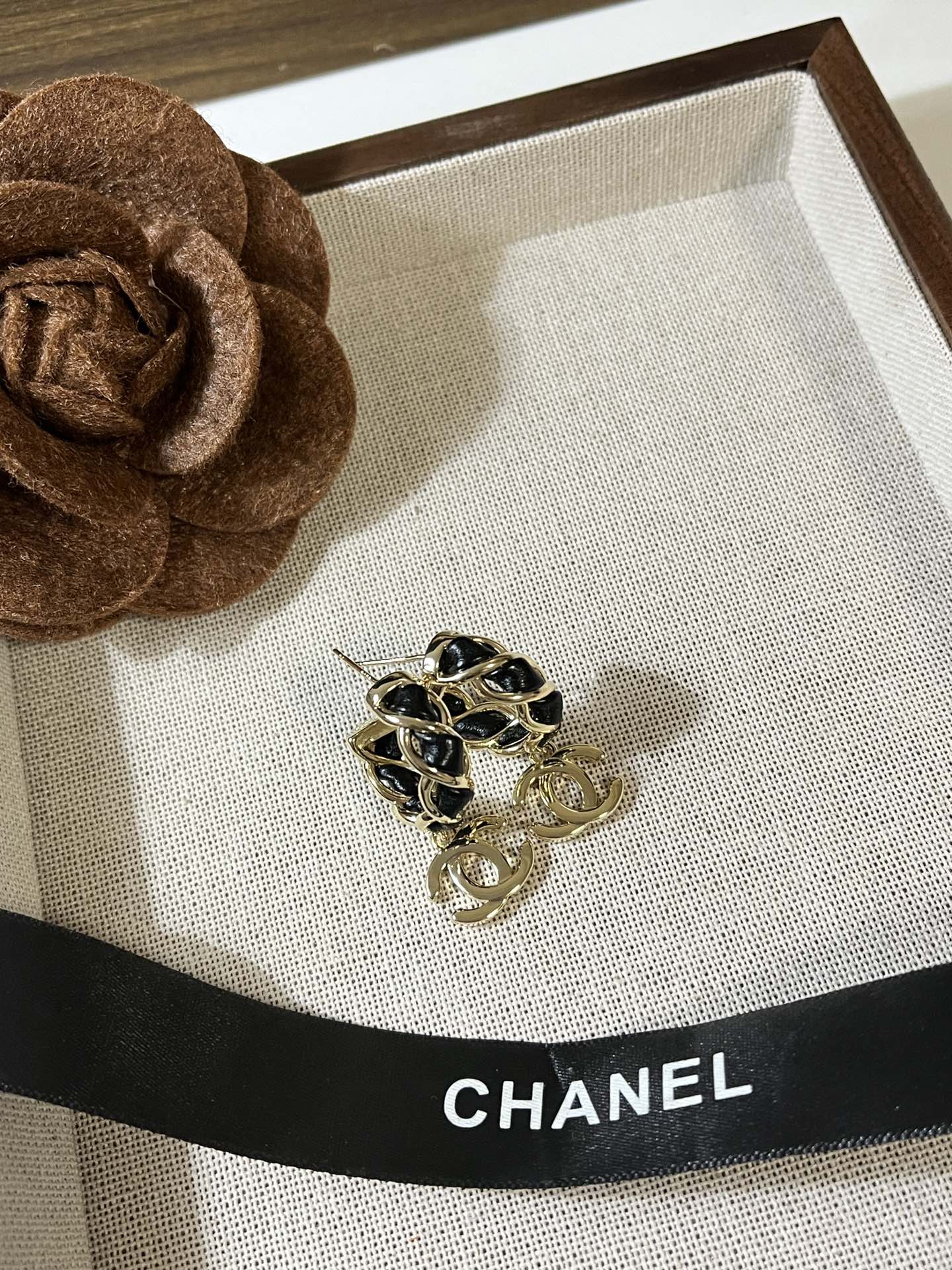 High   Quality   Fashion     Earring    011054