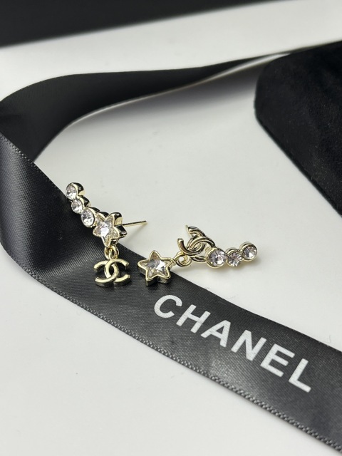 High   Quality   Fashion     Earring    011056