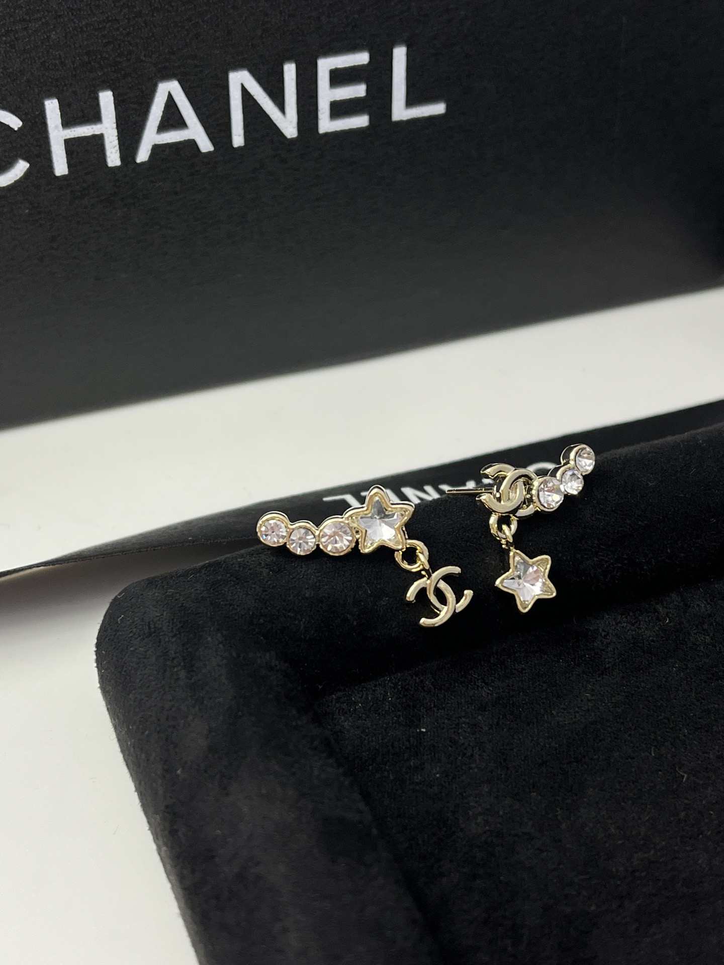 High   Quality   Fashion     Earring    011056