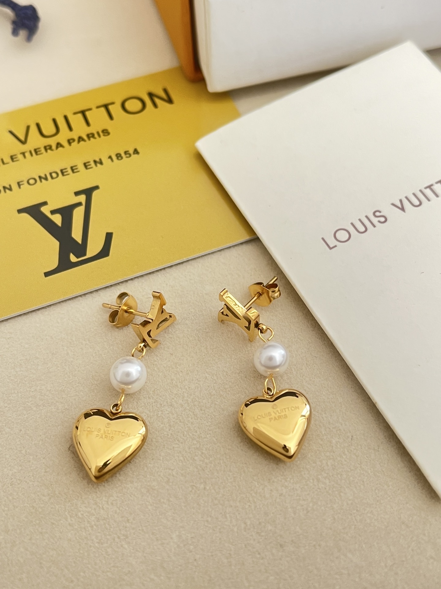 High   Quality   Fashion     Earring    011058
