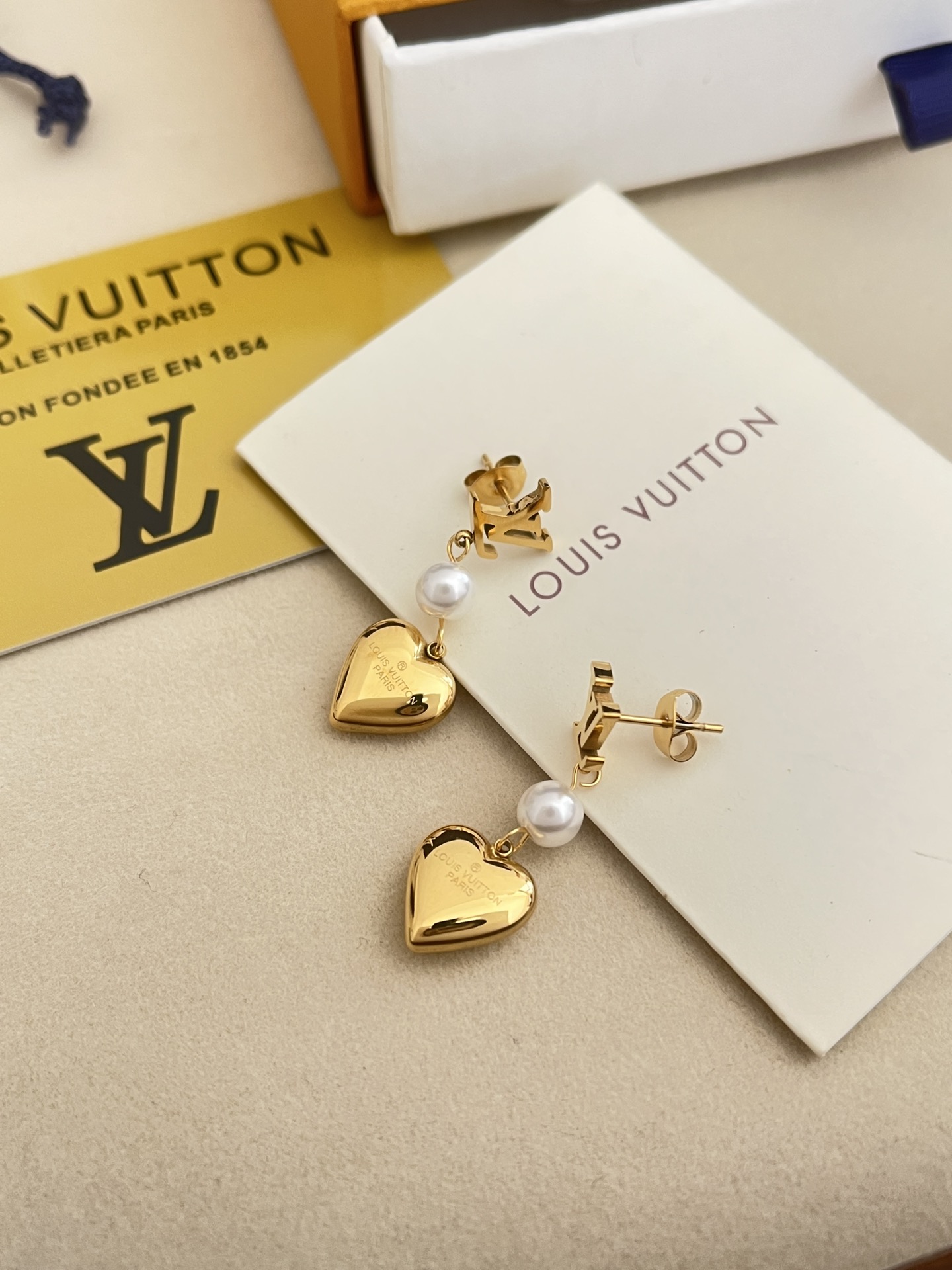 High   Quality   Fashion     Earring    011058