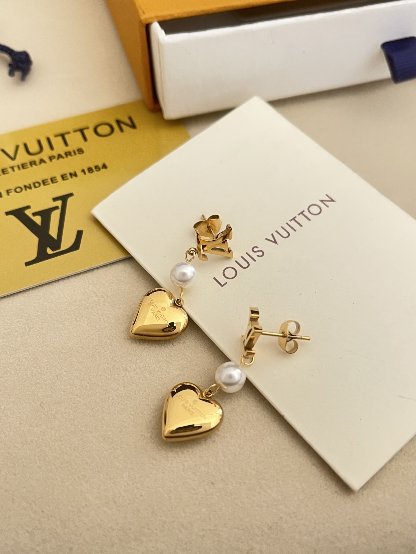 High   Quality   Fashion     Earring    011058