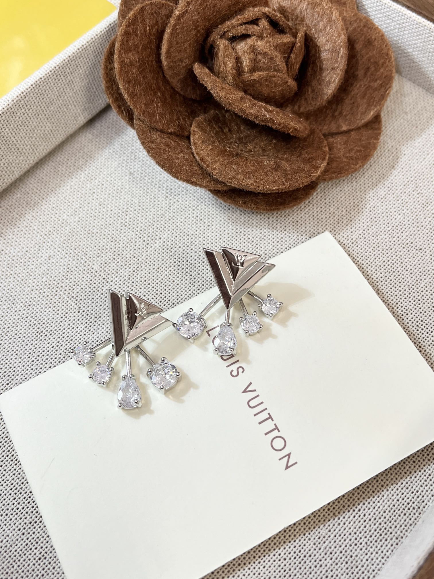 High   Quality   Fashion     Earring    011061