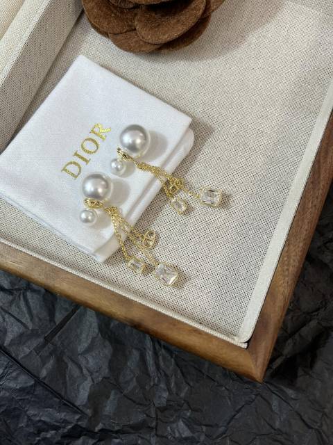 High   Quality   Fashion     Earring    011062