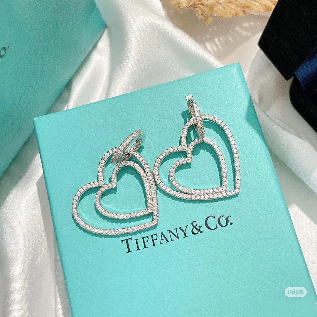 High   Quality   Fashion     Earring    011063