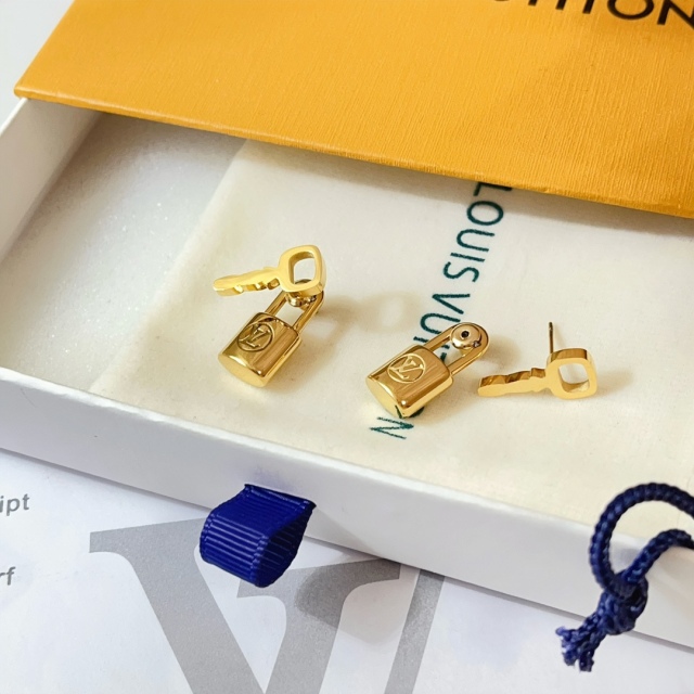 High   Quality   Fashion     Earring    011064