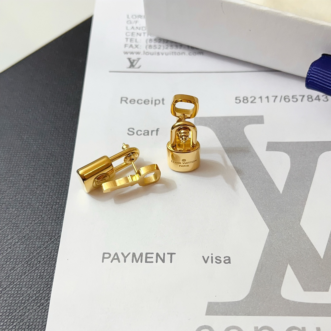 High   Quality   Fashion     Earring    011064